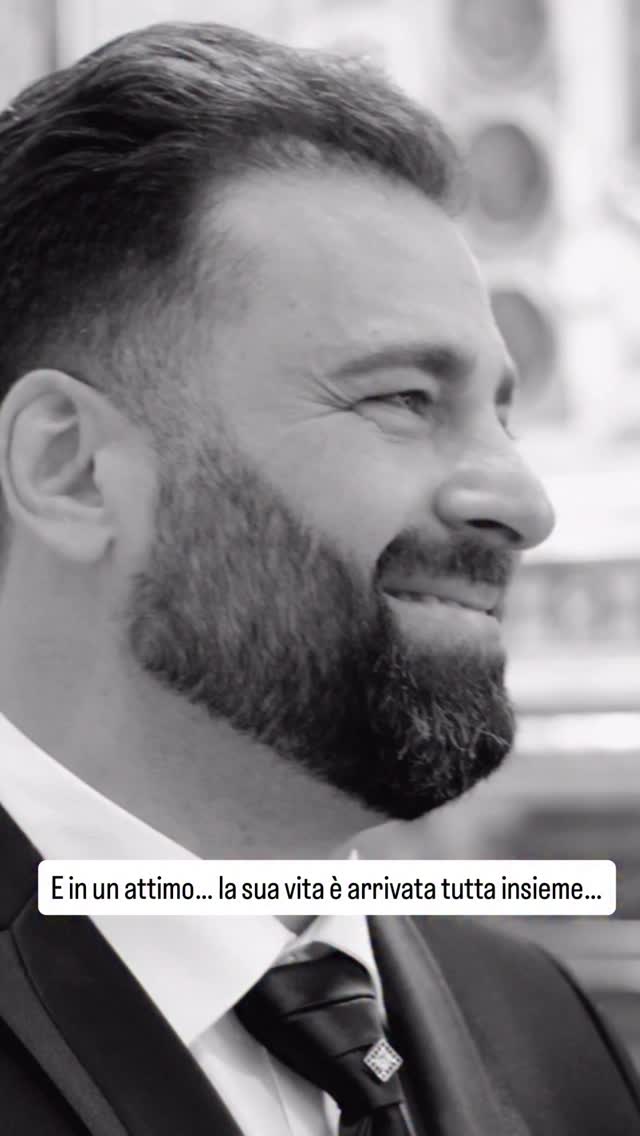 Ha provato a trattenere le lacrime… ma i suoi figli e la donna della sua vita lo hanno travolto d’amore.
#LinoTheCinematographer #videomaker #destinationwedding #wedding #weddingday #destinationweddingphotographer #sorrentocoast #sorrentowedding #instawedding #sorrentolife
#amalficoast ##weddingphotography
#italyweddings #weddingday #weddingphotoinspiration #marriage #love #bridetobride #bride #weddingphotography #weddingsorrento
Videomaker Sorrento, Wedding video Sorrentocoast, Wedding Video Amalfi Coast, Destination Wedding, Lino The Cinematographer