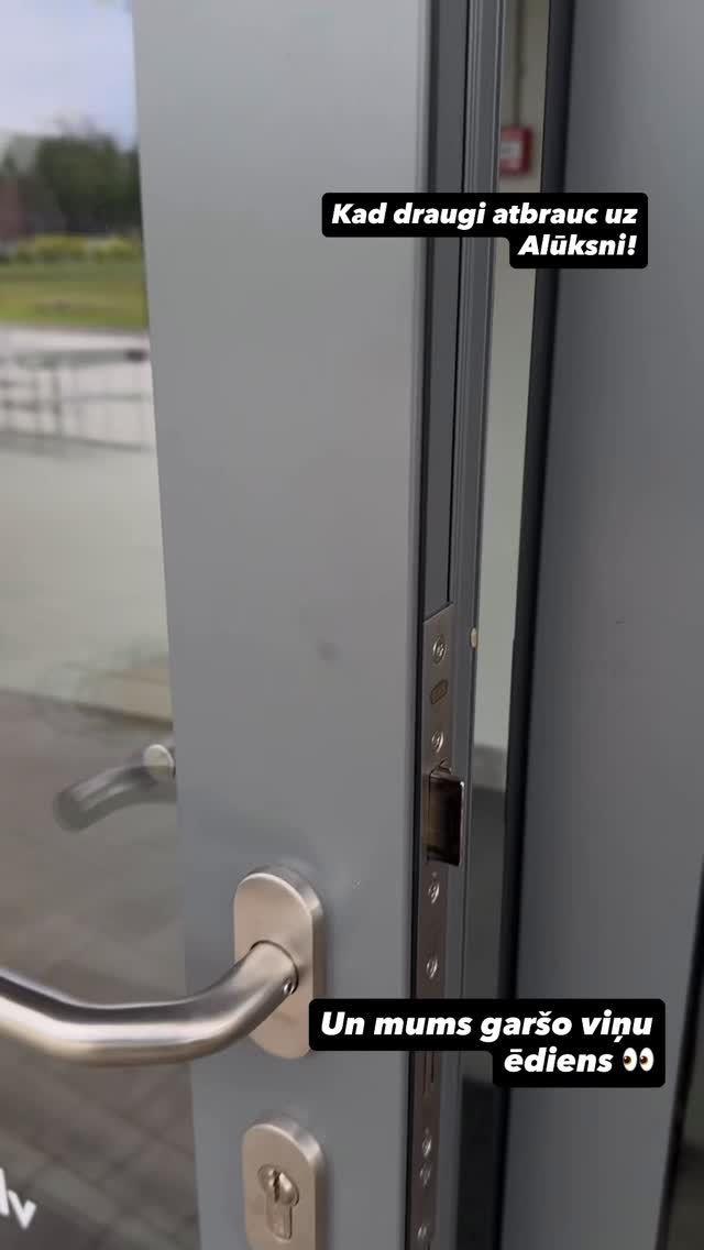 ‼️ Mēs ne tikai ilustrējām un izgatavojām @divi.loki.food busiņa uzlīmes, bet mēs ar prieku baudam viņu ēdienu 💯 Pie katras iespējas 🚓
#uzlīmes #autouzlīmes #impressprint #diviloki #atstajiespaiduarimpress #reklāma #vizualareklama