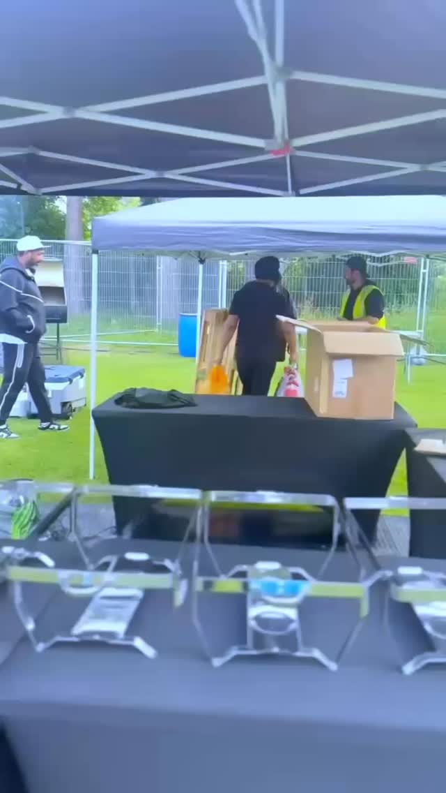 Itโs been an incredible summer so far, touring and sharing our Food and Paradise Vibes with @tasteofcaribbeanuk across parts of England!๐๐บ๏ธ
But weโre not done yet! There are still 3 more festivals left for us this summer, and weโre coming in strong as 4-Time Champions of Battle of the Jerk ๐ฅ๐. We are set to bring home more wins in the upcoming battles!๐ช๐พ๐จ๐พโ๐ณ๐
Our next stop? Stevenage, THIS Saturday, 2nd August! ๐ฝ๏ธ๐ฅ So, if you havenโt caught us yet, donโt miss out before we head off for our summer break. We canโt wait to serve up more of that Caribbean goodness! See you there? ๐๐พ
.
.
Follow us on TikTok!! paradise_romford
.
.
.
#Caribbeancuisine #jamaicanfood #chef #caterer #restaurant #romford #paradise #family #business #lounge #bar #jamaican #love #food #lounge #bar #essex #london #cocktails #events #catering #services #sweets #dinner #explore #explorepage #viral #festivals