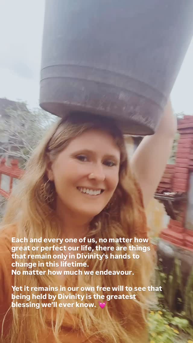 Some parts of our life—the timing, the direction, the immovable lessons—are simply not ours to control 🕊️
They’re held in the hands of Divinity.
Surrendering to this is not defeat.
Our egos crave control. They tell us we’re only worthy if life looks a certain way—if we succeed, belong, perform, or finally get “there” 🎭
But none of that is true.
True freedom begins the moment we surrender to the life we’ve actually been given—not the one we’re striving to force into shape 🌀
That’s not giving up. That’s real spiritual power 💥
Because when you surrender to Divine will, you’re not shrinking—you’re aligning.
You’re not failing—you’re freeing yourself from the illusion that it was ever up to you alone.
🌟 This is the alchemy we often miss:
It’s not that our desires are wrong. They’re beautiful and valid ❤️
It’s just that their fulfillment may come in a way we never expected.
#balilife❤️ #ubudtemple #balineseculture #balinesepeople #spiritualhealingjourney #empathlife