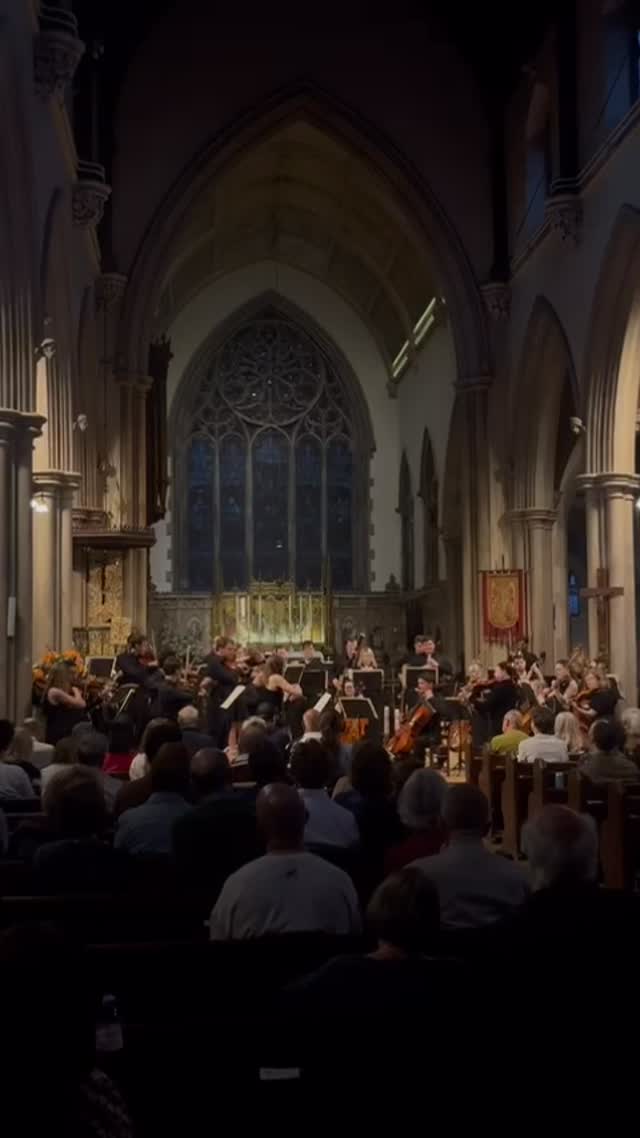 We’ve got 7 Beethoven symphonies under our belt, and it never gets old 🙌🏻 Who remembers our most recent one, performed unconducted and led by Alexandra Caldon at the 🎻?