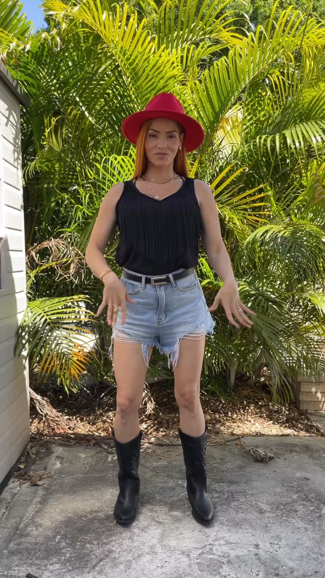 One pair of boots, 3 music festival outfits.
Everything is on my LTK page, just comment SHOP below to receive a DM with the link to shop this post https://liketk.it/59ylK
Boots by @dreampairsshoes
#musicfestival #ltkfestival #fashionblogger #musicfestivaloutfit #amazoninfluencer