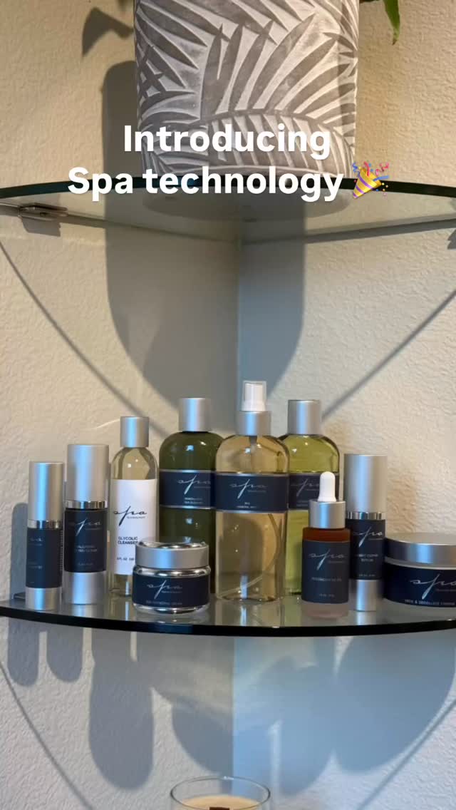 the Park Salon is so proud to introduce @spatechnologiesint to our collection of quality products to take home. If you haven’t tried this blissful facial goodness there is no time like the present 🎁. I have personally been using the full collection and my face feels like a babies butt. This is why I have been so excited to have this opportunity to share and have available for all who walk into our salon. Have you ever tried Spa Technologies?
#universityheightssd #sandiegostylist #spatechnology #facialskincare