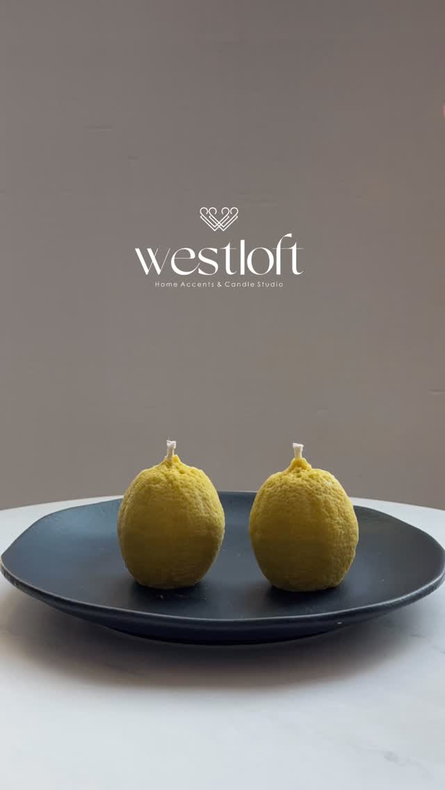 Another wick test with our lemon candle 🍋🕯️ We used 2 different types of wicks in different sizes to compare burn performance.