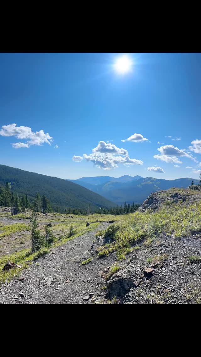 Just missed the thunder storm after a beautiful run at Cox Hill.
#trailrunningviews
#summerfun
#beautiful
#thunderstorms
#ultrarunning
#runtoinspire
#EnduranceCoach