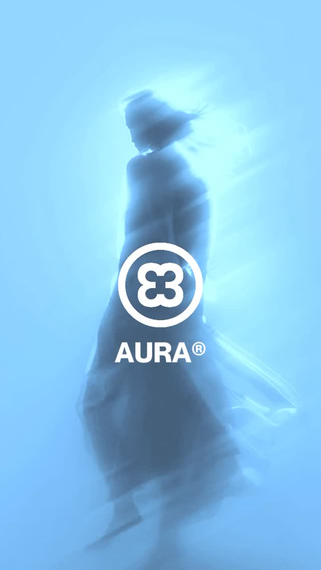AURA®
Vous ne voyez pas Aura.
Vous voyez votre Aura.
Renvoyant à chaque fois quelque chose de différent, certains voient du bleu, d'autres de l'argent, certains disent qu'il brille...
C'est ça le truc. Il ne change pas de couleur, il change avec vous.
Maintenant sur vinylacy.com
#PressedByVinylacy