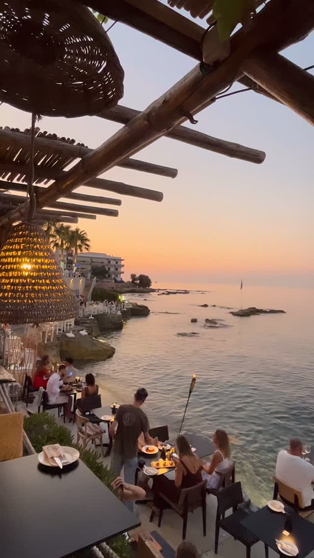 An evening where time slows and beauty lingers.
From the glow of the lanterns to the rhythm of the waves, every table here tells a story of elegance, flavor, and unforgettable views. Dine on the edge of the Aegean — where luxury feels effortless. #medcaferestaurant #medcafe #chersonissos #crete #hersonissos #aegean #coastal-dining