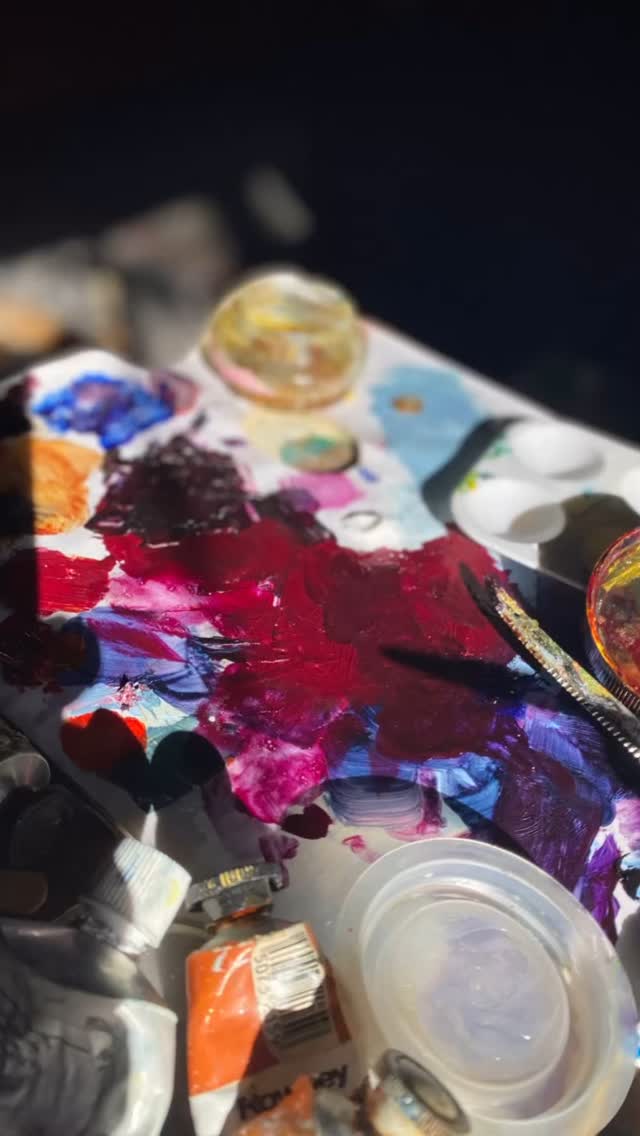 Australian red violet - a glorious transparent oil … this work in progress is built on layers of transparent glazes… this just a peek of a small part of it… a work commissioned for a special being… stay tuned!
#lyndasampsonart #archive #outsiderart #australianartist #mypaintings #oilsoncanvas #artarchive #workinprogress