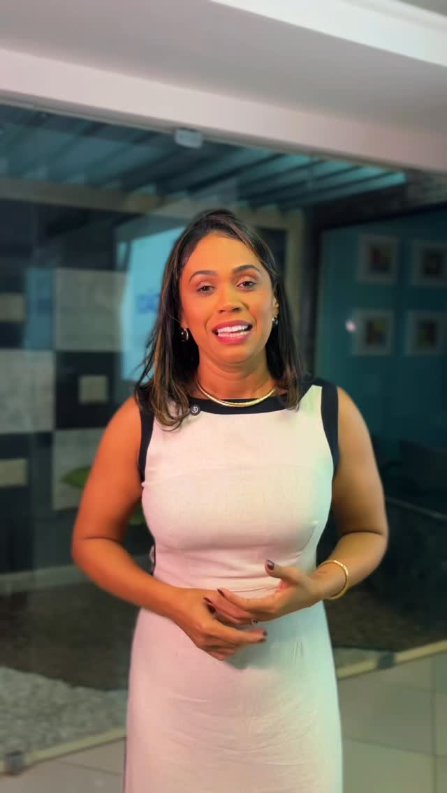 🎥✨ Melhores Momentos do Workshop Corporativo: “Olhar de Mãe” ✨🎥
📍 Laboratório CACE & Laboratório Idílio Macedo
Este não foi apenas mais um treinamento.
Foi um momento de escuta, acolhimento e transformação. 💙🧩
Realizamos um workshop pensado especialmente para os colaboradores desses dois laboratórios que escolheram ir além dos resultados técnicos e abraçar um atendimento verdadeiramente humano.
🔍 Falamos sobre o autismo e outras condições atípicas com profundidade, mas com leveza.
💬 Compartilhamos vivências reais com o olhar de uma mãe que vive a rotina da neurodivergência.
🤲 E refletimos juntos sobre como a escuta, o acolhimento e a empatia transformam o atendimento em saúde.
💡 Quando uma empresa decide capacitar sua equipe para melhor atender famílias atípicas, ela não está apenas incluindo — está fazendo história.
Gratidão ao @laboratoriocace e ao @laboratorioidiliomacedo por abrirem as portas para esse diálogo tão necessário.
#saude #laboratoriocace #cace #floriano