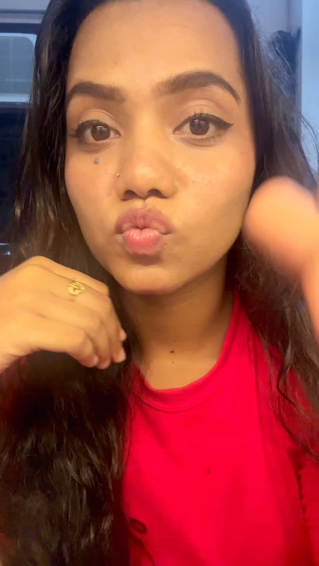 Strawberry wali feeling aa gayi 🍓💋 So soft, so smooth – loving this Adelavie balm! #adelavie #adelaviebeauty #skincare #lipbalm #new #lips #lipcare