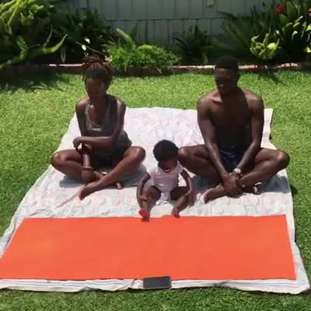 La mejor manera de empezar la semana. Sesión de Yoga divertida y en familia...
#yoga #yogapractice #yogapants #yogalife #yogalove #yogagirl #yogaonline #yogamalaga #yogamadrid