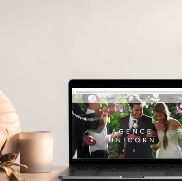 Je vous présente aujourd’hui l’un de mes projets préférés sur lequel j’ai travaillé il y a quelques mois. J’ai créé ce site Internet moderne et rétro pour l’agence Unicorn, une superbe agence de mariage située en Nouvelle-Calédonie. François accompagne les futurs mariés en toute sérénité et discrétion dans l’organisation de leur inoubliable mariage.
Merci à toi François pour ta bonne humeur et la confiance que tu m’accordes depuis toutes ces années, c’est toujours un immense plaisir de travailler ensemble 💕🌸
#juicyandcocreative #webdesign #design #ecodesign #graphicdesign #byronbay #newcaledonia #noumea #weddingagency #agencedemariage #mariage #branding #visualcreative #freelanceartist #procreate #procreatetips #siteinternet #website #webagency #digitalmarketing