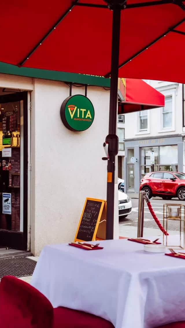 A space of Italian tradition and joy in the heart of Kensington 🇮🇹❤️
From rich lasagna to creamy gateau di patate — every bite brings you closer to Naples.
Lunch& Dine al fresco, sip something special, and savour the moment.
📍Vita by Ricco — where Italy meets London.
#vitabyricco #neapolitanpizza #pizzalovers #vita #food #