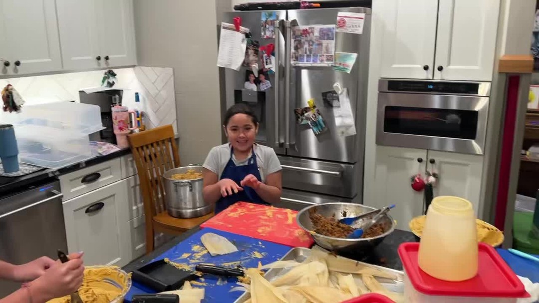 We are busy making g Tamales for Christmas time! Our Yuli keeps us laughing with her own version of Christmas classics. 🍽️ If your in need of Tamales the Christmas let us know soon, we still have some availability to get them done. Merry Christmas from us here at Tamales on a Mission! Keep an eye out for some awesome things coming up in 2025!
208-960-2411
Pork Chili Verde $35
Red Beef or Chicken $40
Salsas red or green $6