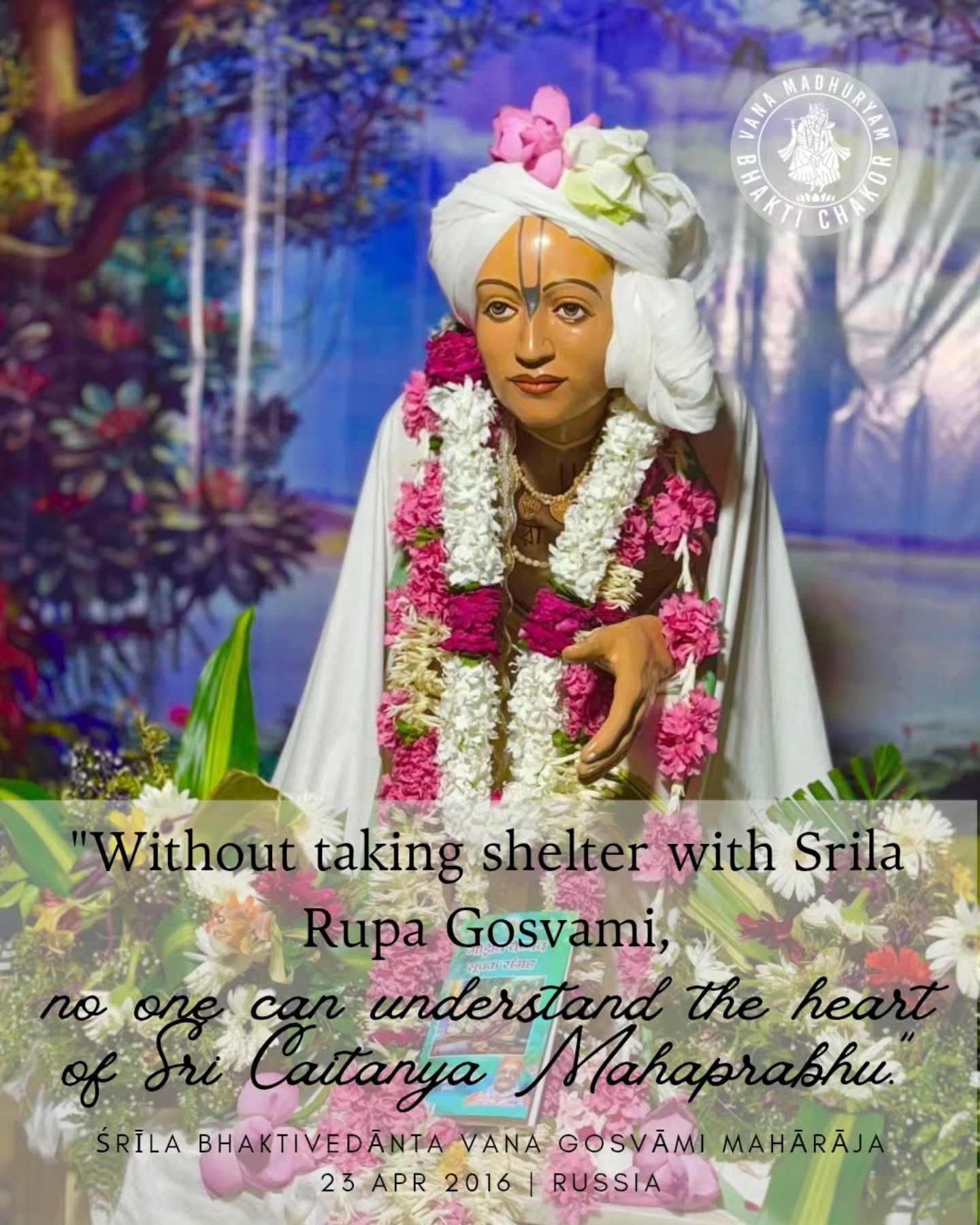 Beautiful darshans on the divine disappearance day of Srila Rupa Gosvamipada, who is the nearest and dearest of Sri Chaitanya Mahaprabhu who gave him the treasure of His heart🙏🏻✨️
📸 @igvtmedia
.
.
#rupa #rupagoswami #vrindavan #india #quotes #vanaquotes #vanamadhuryam #radhekrishna #jhulanyatra #jaygurudev