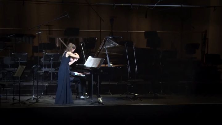 Here's part of Witold Lutosławski's powerful Partita for Violin and Piano, written in 1984. This was one of my few live performances during the past year. So much fun to play! Link to full performance in bio.
@kamilia_boris
@zhdkmusic
#zhdkdiplomas21