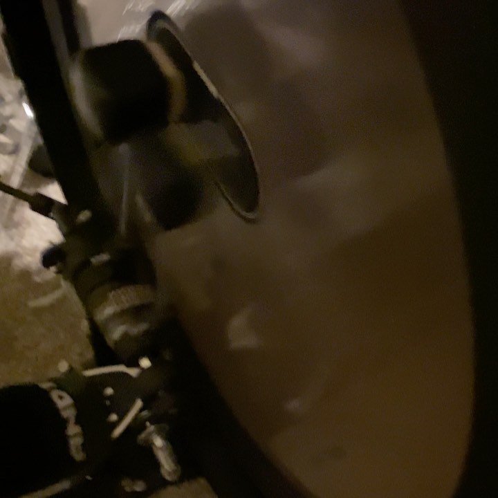 Feet a little slow, but still got some gallop. #doublebass #drummer #drums #kick #dblbass #drumpedal #dw3000 #dwdrums #drumworkshop #ddrum #reflexcustom