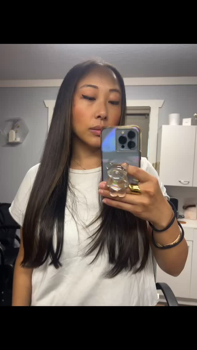 Long hair don’t care! Let’s take good care of your long hair, come see me for your long layered haircut!
.
.
.
#thebeautybffsalon #matthewrobertsalon
#longlayershaircut #longhair #haircut
#mn #hairstylist #beauty #selfcare