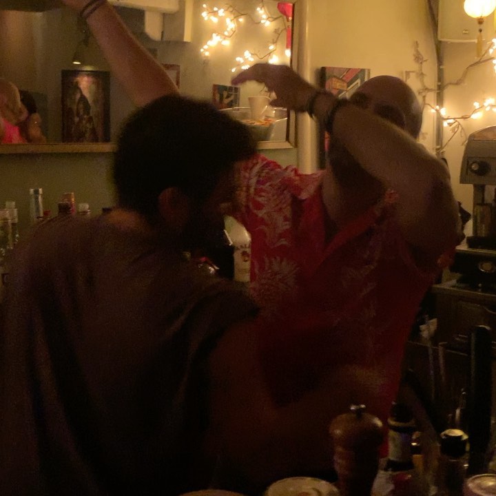 Βάλτε...βάλτε κρασί!!!