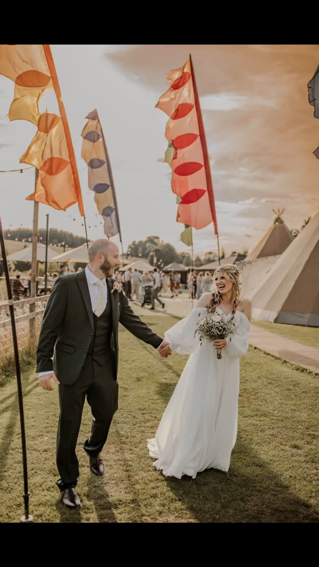POV You receive these preview images just 24hrs after saying "I do"...😶🩷🌼
#cotswoldweddingphotographer #oxfordshireweddingphotographer #gloucestershireweddingphotographer #cotswoldwedding #ukweddingphotographer #weddingphotography #gloucestershirephotographer #weddinginspo #hadshamfarm #hadshamfarmweddings
