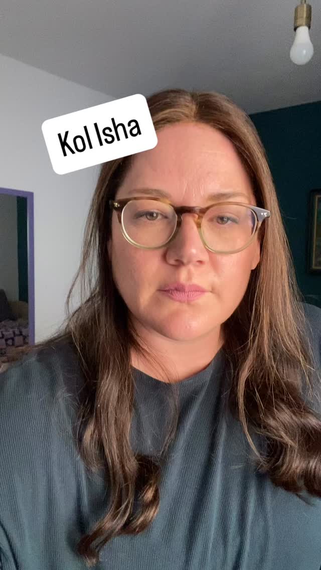 Worked on this with my voice teacher today so tracking my progress on the interwebs. 🤓
Auto captioning does not speak French apparently…