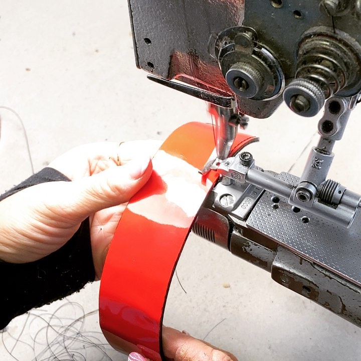 We love to make it❤️
#leathergoods #madewithlove #uniqueleatherworks #hungary