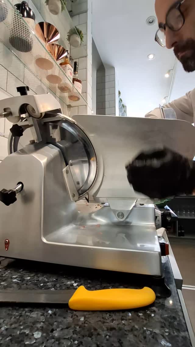 Because you deserve the best!
Only fresh ingredients on our homemade pizza dough.
That's the Bohéme lifestyle in East Sheen!
#eastsheenvillage #richmond #pizza #london #eastsheen