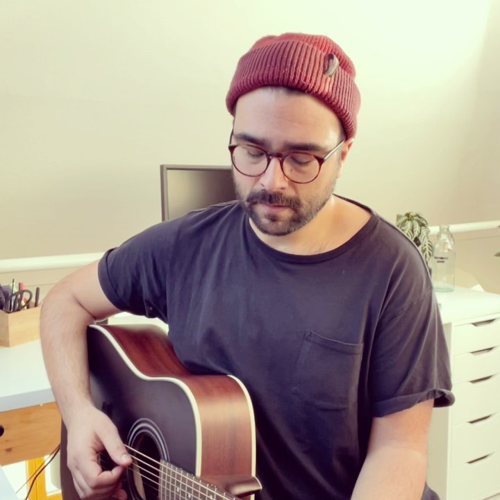 Das erste mal so wirklich singen nach langer Pause... ist noch ausbaufähig aber es wird vestimmt wieder. Ich finde den Song von James Bay mega...!!!