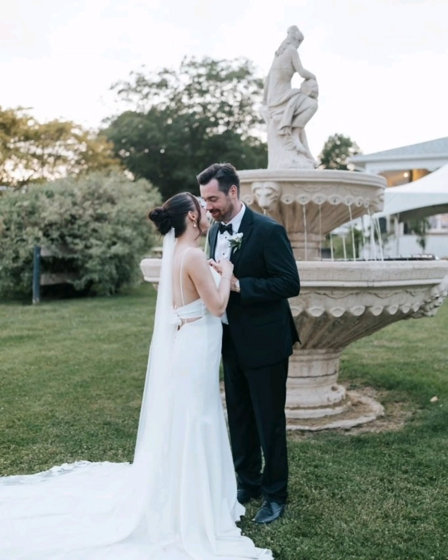 Still dreaming about this gorgeous summer wedding at the winery 😍
The vows, the views, the wine… it doesn’t get better than this!
Thinking about tying the knot in Prince Edward County? Say “I do” with vineyard views and a waterfront backdrop at Waupoos Winery 💛
Email our team at events@waupooswinery.com for details!
📷: @alexasylverphotography