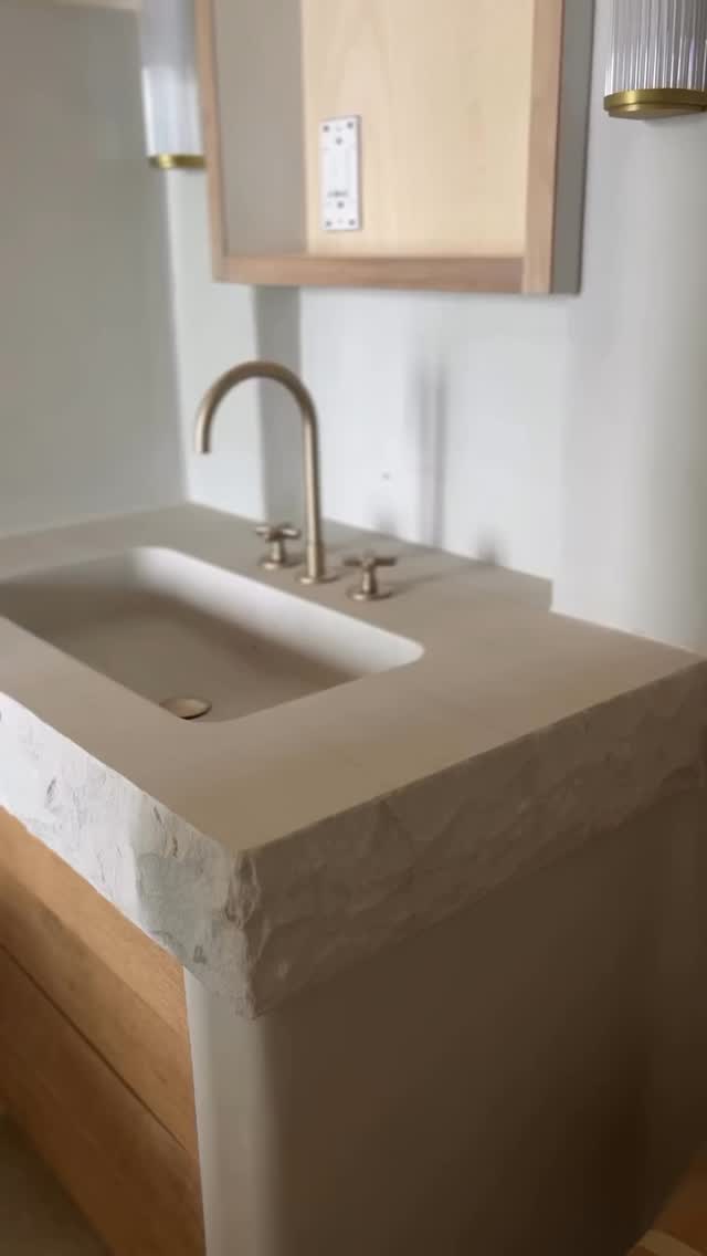 SOLID SANDSTONE BASIN – RUSTIC ELEGANCE
From the depths of the earth to the heart of your home, this solid sandstone basin embodies timeless beauty. Its rough edges tell the story of nature’s raw artistry, while the honed top adds a refined touch. Soft cream tones bring warmth and serenity, creating a perfect blend of rugged charm and understated elegance.
#luxuryinteriors #stonecraftsmanship #naturalstone #rockandstone #rawelegance