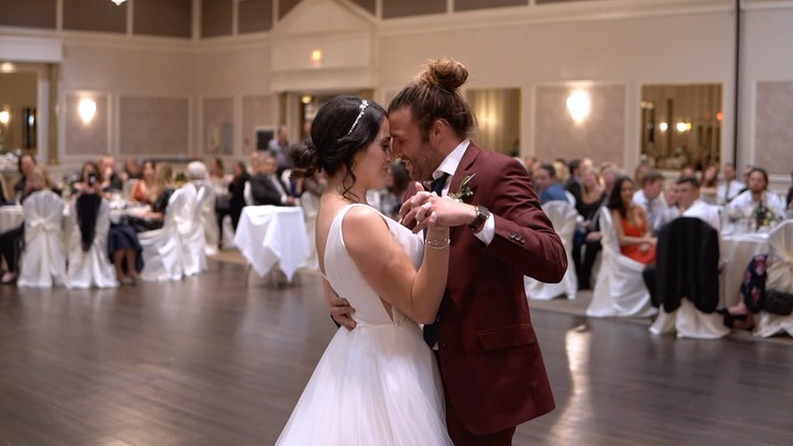 Here is a 1 minute teaser of a wonderful wedding I had the opportunity to capture. Alessandra and Cory. Congratulations! #weddingvideography #wedding #weddingday #videography #lovestory #beautifulday #niagara #octoberwedding #2019weddingseason #happycouple #foreverstartstoday #beautifulmoments #savethedate #weddingday #weddingfun #justthetwoofus #samedayeditvideo #weddingshots #bestwedding