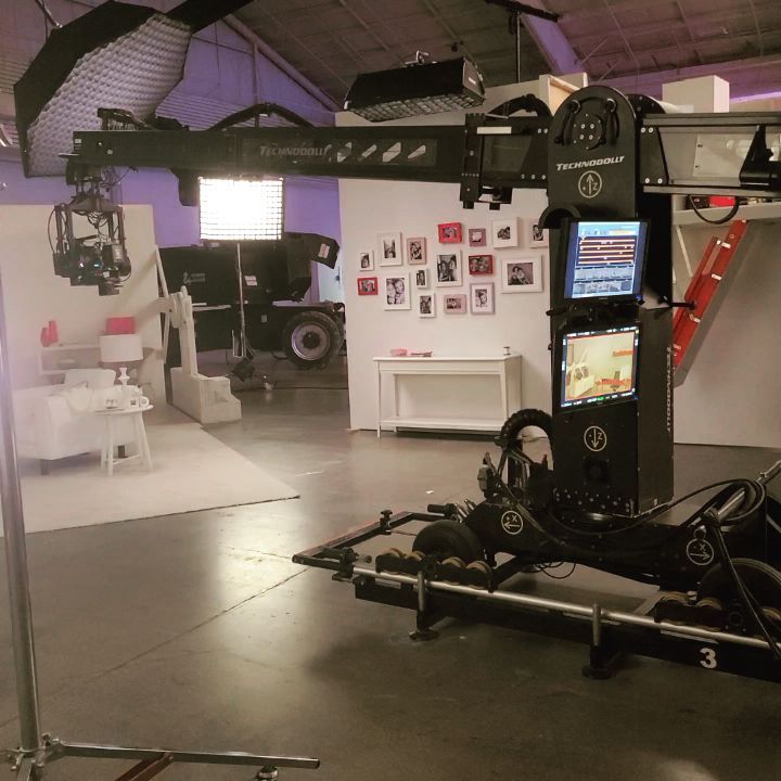 4th day back post shutdown with this @wfw beauty. Nothing makes smoother shots or quicker edits than the #technodolly. It was brought onto the job for controlled motion and ends up saving day by breaking up the spot with motion control. 95% of the edit was done within an hour but for a couple graphics renders.
Lay down the perfect camera path and then focus on the talent performance. Creatives get their vision every time!
#gripology #cameraman #filmmaking #film #cameranerd #postproduction #vfx