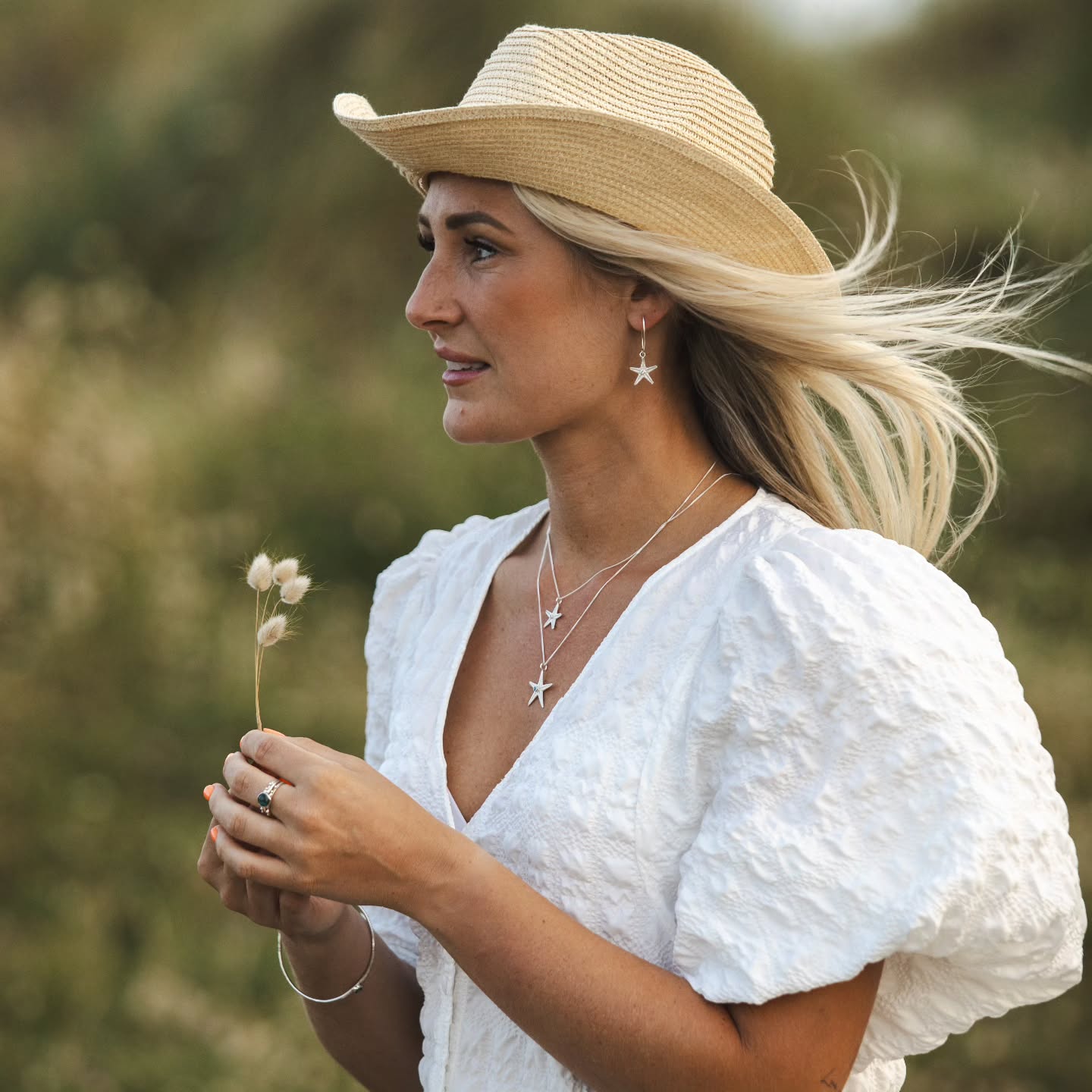 ✨ A Little Studio Update ✨
It’s been such a busy few weeks in my studio – thank you so much to everyone who’s popped in to say hello or placed a commission. Your support truly means the world. 💛
From today, I’m pressing pause on new orders for a little while as I work through the commissions already on my bench and get ready for our family holiday.
Any orders placed from now will be made after 06/09/25.
Thank you for your understanding.
If you’re visiting before then, I still have jewellery on display in my studio for you to browse. 🫶
📷 @danny_richardson_photography
✨️ model @lucywalker_3
#jerseyci #handmadejerseyci #visitjerseyci #oceaninspiredjewellery #starfishjewellery #starfishnecklace