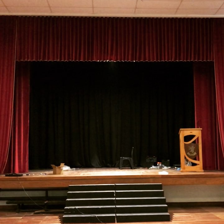 We did these stage curtains this week 😅 what a lot of work, but looking good.