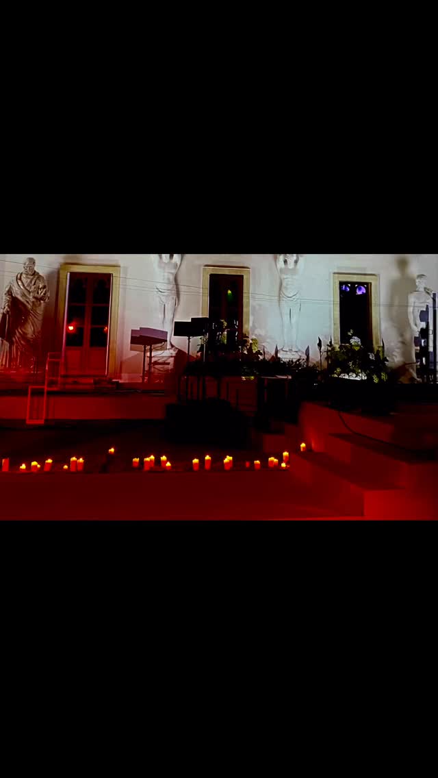 Is it real?
No, it’s 3D video projection.
@strawberriesandchampagne_
#videomapping #videomapping3d #mappingevent #immersiveexperience #weddings #eventplanner #weddinginspiration #weddingplanners