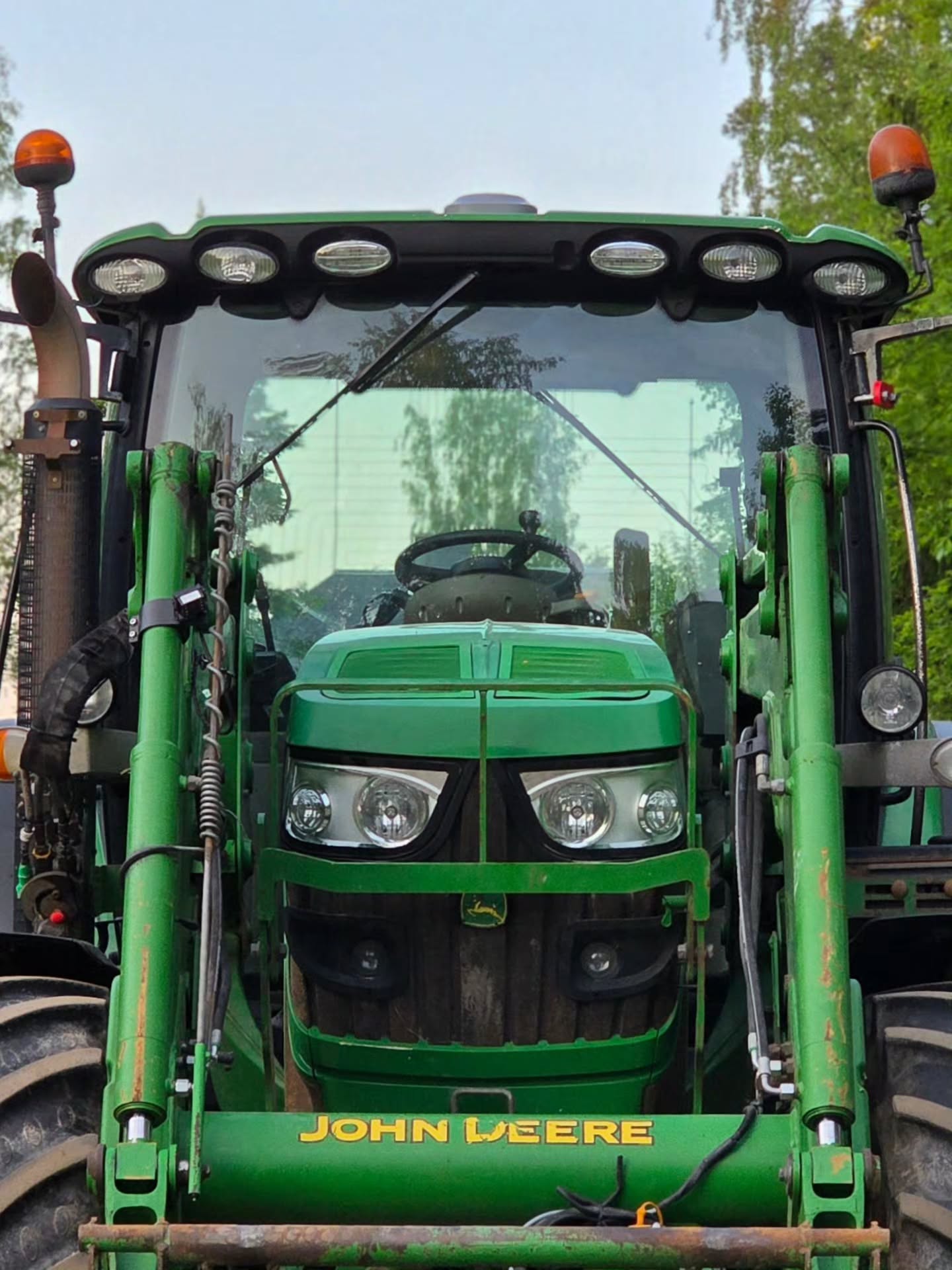 Asiakkaallemme Seinäjoella asennettiin EFIX eSteer 20 MAX John Deereen. 🚜 20 MAX on ison ja tehokkaan näyttönsä ansiosta oiva valinta tulevaisuuden haasteisiin, ja se tarjoaa tarkan ohjauksen lisäksi hyvät mahdollisuudet ISOBUS laajennukseen. ✅️
#efixag #es