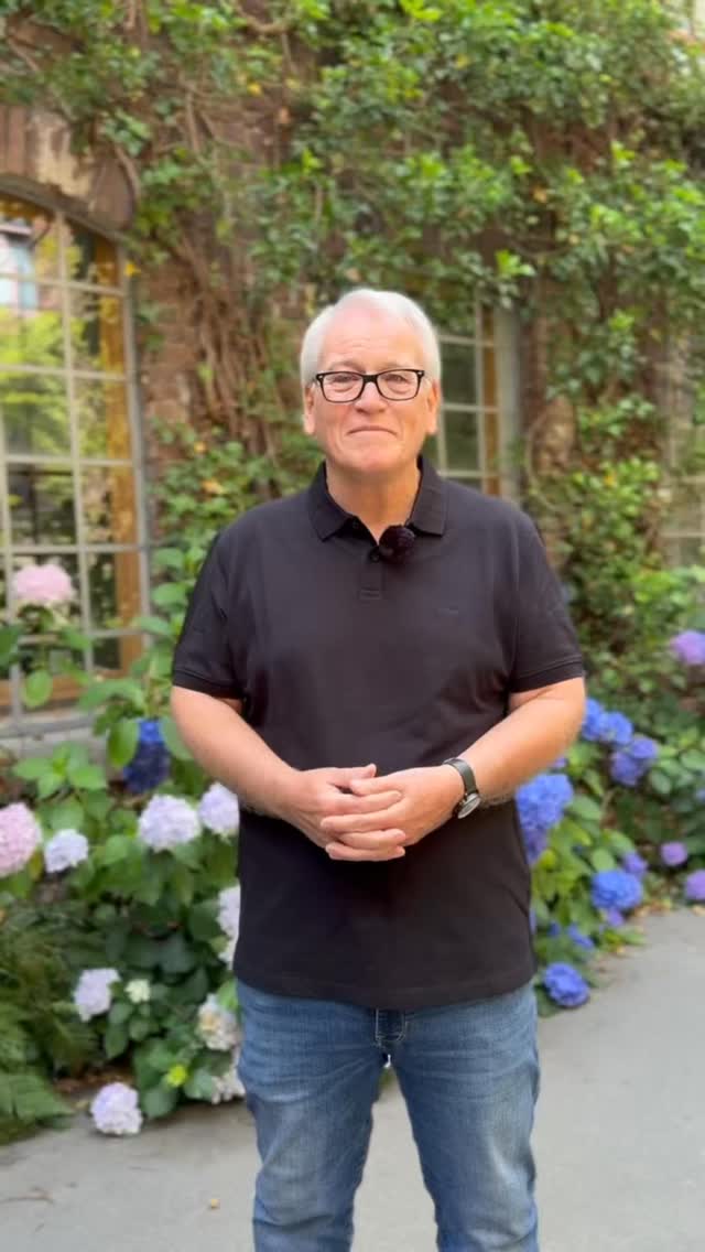 🟠 Joachim Buchmüller, unser Kandidat für den Bezirk Höhscheider Straße und Löhdorfer Straße, steht für ein Solingen, in dem alle Menschen gern leben, arbeiten und alt werden. Als Architekt weiß er, wie wichtig gute Planung und lebenswerte Räume sind, und genau das möchte er in unserer Stadt umsetzen.
Engagiert, vorausschauend und mit viel Herz setzt sich Joachim für ein Solingen ein, das verbindet und Zukunft schafft. Mehr zu seinen Zielen im Video 🟠
#sgzukunft #solingen #kommunalwahl2025 #füreinneuessolingen #mutig #transparent #bürgernah