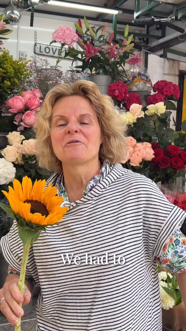 The time @eurostar partnered up with us… 🚝🌸
#floristry #londonflowers #centrallondonflorist #smallbusiness #florist #londonflorist