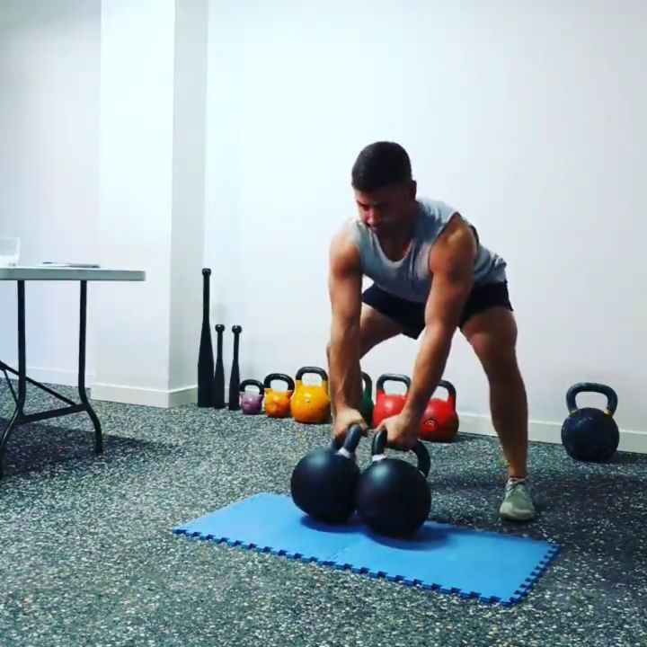 Total different ball game when swings start inching towards your bodyweight.
Here are swings with the double 40's.
I heard today that once you start getting too heavy with swings (over 50% bodyweight) your power output drops to the point that you defeat the purpose of what the swings are working to develop....power.
That might be true, you may not be able to produce as much force through the swing with a heavier load, but no matter what I hear, swinging 80kg of kettlebells sure does make the 48kg feel a lot lighter.
#kettlebellswings #strongfirst #kettlebell #strengthtraining #kettlebellstrength