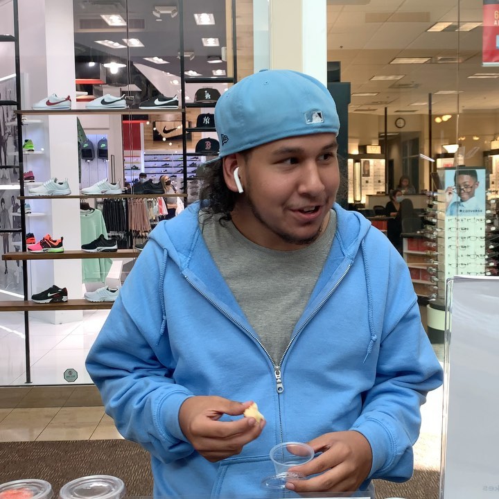 Happy Customer another reaction!! Love what I do!!
Thank you God for blessing my hands, and mind to create!!! Keep giving me more ideas Lord!!🙏🏽💙🙌🏽🤗