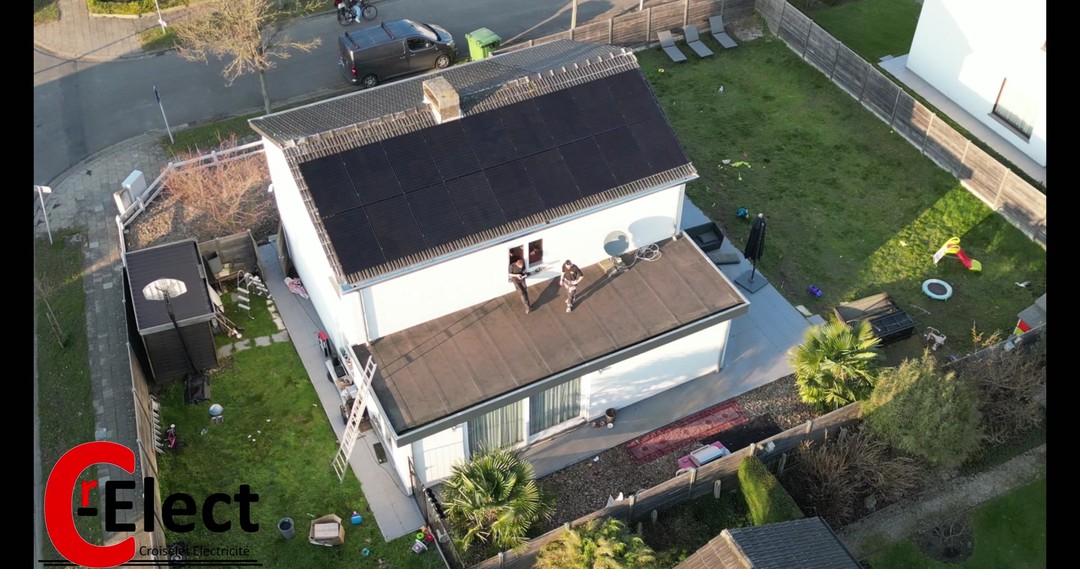 Installation photovoltaïque.
18 panneaux 400Wc Full black
2 batteries 3.5KWh
Plus d'informations: www.cr-elect.be
#energie #panneauxsolaires #panneauxsolaire #panneauxsolaires #energierenouvelable #enphase #green #wemmel #photovoltaïque