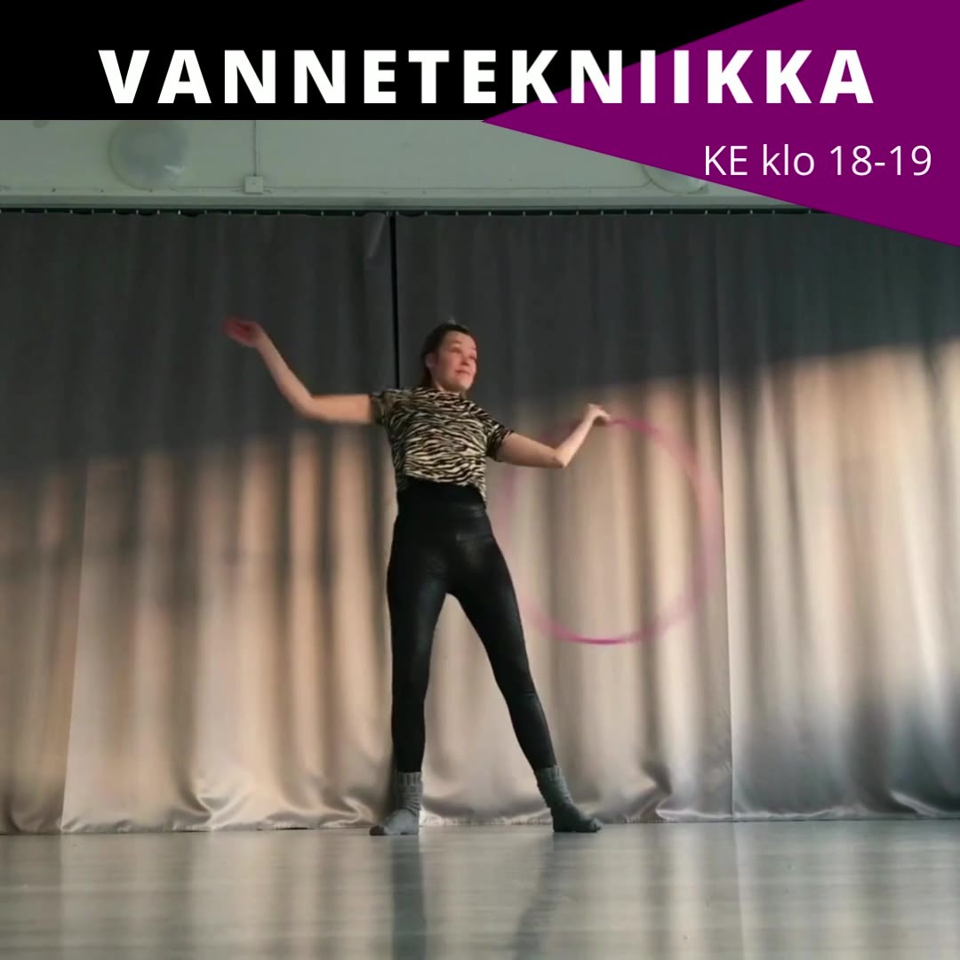 Keskiviikkoisin 2.2.- 25.5.2022
klo 18-19
Ei tuntia hiihtolomalla 28.2. –6.3.2022
Heini esiintyvästä Flow arts -ryhmä Uniasta saapuu ohjaamaan vannetekniikkaa Lumina Studiolle keskiviikkoisin klo 18-19!
KURSSISISÄLTÖ
Vannetekniikkaa rennolla asentella: comboja, temppuja ja temppupareja! Heinin vannetanssityyli näkyy myös hänen opetuksessaan ja tunnilla voidaankin valmistautua pitämään ennen kaikkea hauskaa, mutta samalla keskittymään ja haastamaan itseään. Temppujen yhdistäminen monitasoisiksi toimiviksi ja teknisiksi kokonaisuuksiksi eli komboiksi on ominta Heinin opetustyylille.
Tunneilla käydään läpi näyttäviä, monipuolisia ja yllättäviäkin pareja erilaisista vannetanssiliikkeistä varioiden mm. wedgiet, escalatorit, heitot, rollaukset ja läpimenot. Keskitytään myös löytämään miten ne saadaan luonnollisesti osaksi jokaisen omaa flow’ta.
TASO
Tunnit sopivat parhaiten jo jonkin aikaa vannetanssia harrastaneille, mutta voit tulla rohkeasti myös haastamaan itseäsi.
OHJAAJA
Heini Puurtinen Flow arts -ryhmä Uniasta.
@heininja
HINTA
190 € (sis.alv 10%)
Kausi on mahdollista maksaa kahdessa erässä laskulla tai yhdessä erässä verkkomaksuna ennakkoon.
ILMOITTAUDU
www.luminastudio.fi/kevät2022