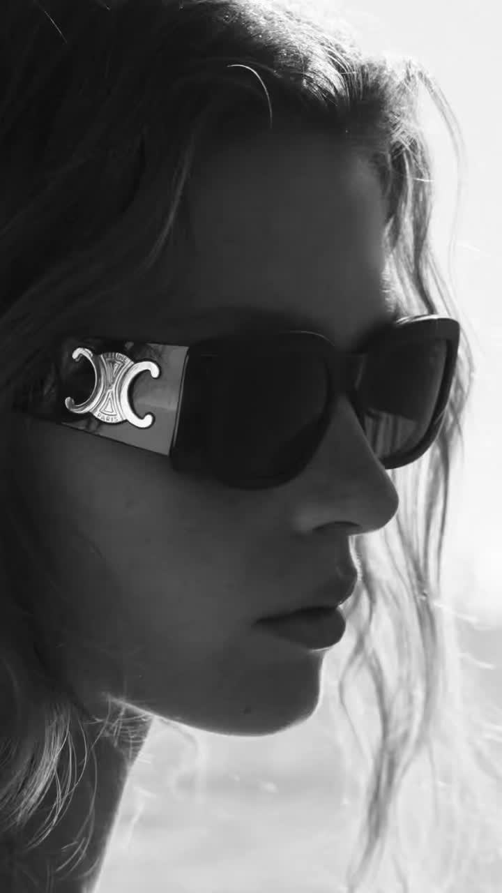 The allure of the French Riviera and Saint-Tropez with CELINE Triomphe XL 01 sunglasses.
Pic via: @celine
.
.
.
#madeinitaly #otticabardellimilano #occhialidasole #celine #occhialidasoleuomo #occhialidasoledonna #otticomilano #occhialiuomo #zeissvisionstoremilano #occhialivista #celineeyeglasses #milano #eyeweartrends #otticamilano #occhialidonna #luxuryglasses #eyewearfashion #occhialidasole😎 #occhialimoda #celinesunglasses #occhialisole #zeissvisionstore #celineeyewear #occhialimilano #zeissvisioncenter #occhialidimoda #otticabardelli #occhialidavista #occhialiceline