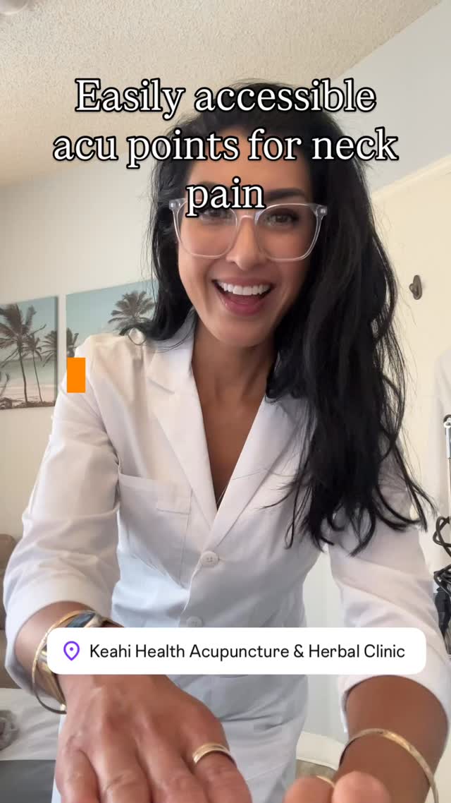 Find points on either hand:
1. On palm, find 1st metacarpal bone between thumb and wrist. Find tender spots from top of the bone to the bottom.
2. On back of hand, find space between the index and middle finger.
3. Firmly press tender spots in tiny, clockwise circles.
4. Gently rotate and/or massage neck but not to the point of pain.
5. Get a treatment with your local acupuncturist!
#acupuncturistsofinstagram #acupressure #neckpainrelief #naturalremedies #naturalhealing #diy
