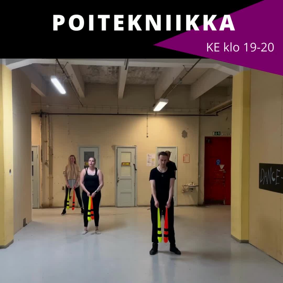 Keskiviikkoisin 31.8.-14.12.2022
klo 19-20 (ei tuntia 19.10.2022)
Poi-tekniikan mestari Dima (ifessik) ohjaa Lumina Studiolla poi-tekniikan kurssia keskiviikkoisin klo 19-20.
Jos haluat kehittää poi-tekniikkaasi seuraavalle tasolle, tämä kurssi soveltuu juuri sinulle.
KURSSISISÄLTÖ
Kurssisisältö muodostuu kurssin osallistujien tason mukaisesti. Ohjelmistossa mm. heittoja, vierityksiä, kontaktipoita, tunnelpoita, polyrytmiikkaa, pyörähdyksiä, jalkatyötä, liikkumista pyöritysten välillä sekä temppujen sitomista toisiinsa. Kurssin alussa voi myös esittää toiveita kurssisisältöön. Syksyn kurssi järjestetään sisällä ja harjoituksissa käytetään harjoituspoita (ilman tulta). Lainapoit sisältyvät kurssiin. Kurssi painottuu tekniikkaharjoitteisiin ja comboihin eikä sisällä harjoituksia tulilla.
Huom! Kurssin pääkieli englanti!
TASO
Kurssin vaikeustaso määräytyy osallistujien tason mukaan ja harjoitteita voidaan kustomoida oppilaan tason mukaan. Suosituksena kuitenkin, että väline olisi sinulle jo jonkin verran tuttu.
OHJAAJA
Dmitrii Rabtsevich, flow-taiteen maailmassa taiteilijanimeltään, ifessik. Uskomattoman monipuolinen flow-artisti ja poi-maailman vahva vaikuttaja.
@ifessik
HINTA
220 € (sis.alv 10%)
Kausi on mahdollista maksaa kahdessa erässä laskulla tai yhdessä erässä verkkomaksuna ennakkoon.
ILMOITTAUDU
www.luminastudio.fi/syksy2022
Viim.ilmoittautumispäivä 28.8