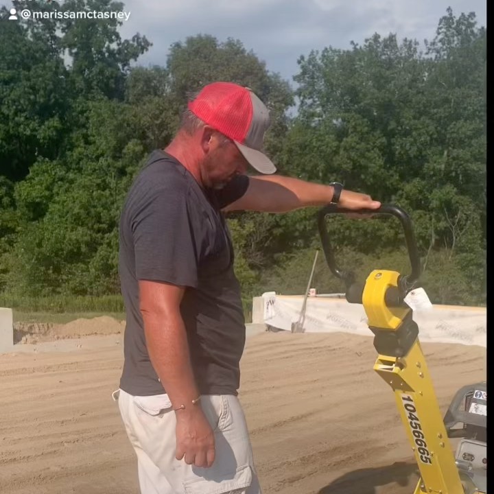 Sundays of summer 2021
#MoxieLife #GotMoxie #WorkBoots #Tradeswoman #Adventure #DreamBig #LeftTurns #FarmLife