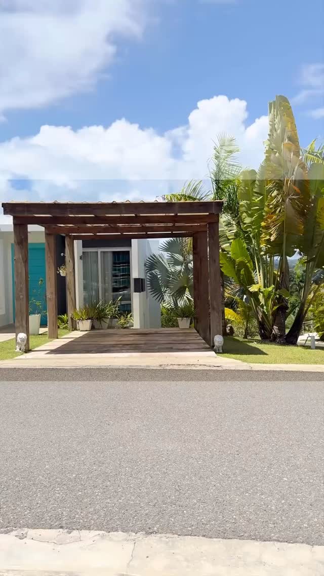 Healing doesn’t always look dramatic.
گاهی شفا فقط یعنی اینکه بدنت یه کم راحتتر نفس میکشه.
Maybe it’s the first time you felt truly safe around someone.
شاید اولین باریه که کنار کسی واقعاً احساس امنیت کردی.
Or maybe you caught yourself softening, instead of shutting down.
یا شاید فهمیدی که بهجای قهر کردن، داری آروم میشی.
این یعنی مسیر شفای تو شروع شده—even if it’s quiet, even if no one sees it but you.
Celebrate those moments. Your nervous system is listening.
بدنت داره صداتو میشنوه، حتی اگه آروم باشی، حتی اگه هنوز باورش سخت باشه.
Tag a sister who’s on this path too—we’re healing together, one safe moment at a time.
یک دوست رو تگ کن که توی این مسیر کنارته. با هم داریم آرومآروم شفا پیدا میکنیم.
☀️☀️☀️
#HealingJourney #TraumaHealing #SafeToFeel #InnerPeace #bondUretreat
#سفر_شفا #آرامش_درون #ایمنی_احساس #رشد_درونی #باندیوریتریت