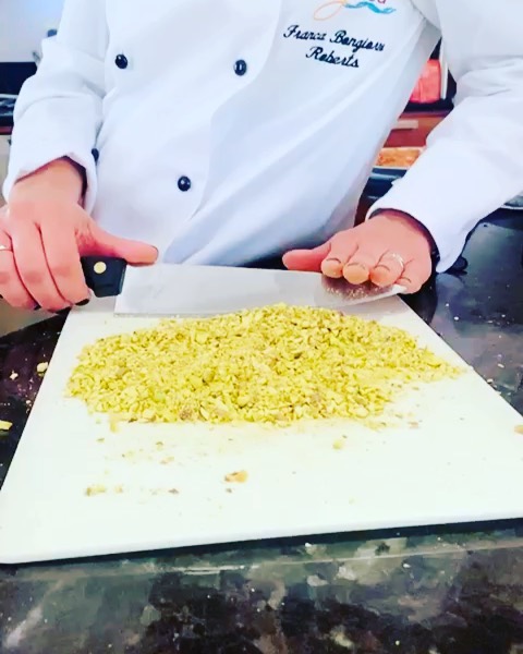 Pistachios are best known for weight control, but they are also filled with heart healthy fats that promote good cholesterol. The antioxidants in pistas help decrease acne growth by controlling blood sugar levels that circulate the acne-causing hormone androgen #pistachio #sicily #cannoli #ready #supperclub #private #event #bespoke #style #goodforyou #lifestyle #luxury #themediterraneanway #chefmed2019 @carmelo_carnevale #carmelocarnevale #francabongiornoroberts @nesancreations