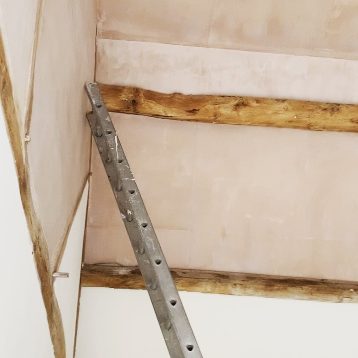 G A M E S R O O M
Here’s a sneak peak at how our games room is coming along...didn’t realise when we started that it would be so big but now it’s at the painting stage we can start to visualise where all the different games will go.
All the games will be arriving in a few weeks from @libertygamesuk so will show you all of these when they arrive 😆
#excited #gamesroom #gamesrooms #libertygames #pooltable #tablefootball #darts #pacman #airhockey #holidaylet #playgames #holidaygames #holidaycottage #thingstodoonholidays #family #familycompetition