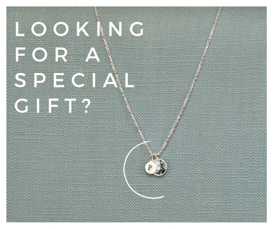Special gifts like this can make someone
feel so special and treasured. Wouldn't you want to
feel special and treasured too? Give them a big hint " I
would love a Photogem" Oh heck just treat yourself,
because you're worth it 🥰
.
.
.
#photogem #feelinggood #bespoilt #spoilhergifts
#giftsforgirls #giftsforwomen #personalisedgiftsforher
